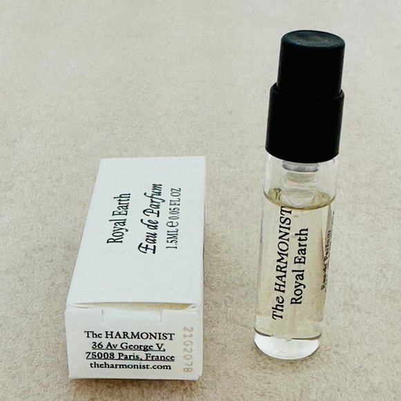 🌷 New 🌷 The Harmonist Royal Earth Spray Sample, 1.5 mL, 0.05 FL.OZ. - Picture 5 of 7